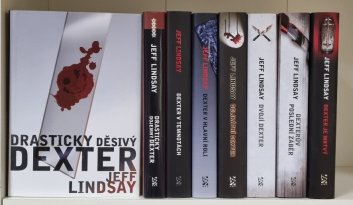 Drasticky děsivý Dexter / Drasticky dojemný Dexter / Dexter v temnotách / Dexter v hlavní roli / Delikátní Dexter / Dvojí Dexter / Dexterův poslední záběr / Dexter je mrtvý