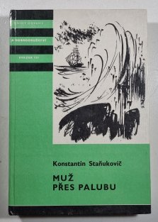 Muž přes palubu