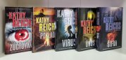 5x Kathy Reichs - Šifra / Únos / Virus / Poklad / Zúčtování  (Tory Brennanová ) - 